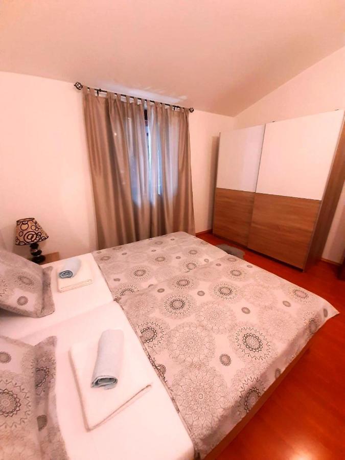 Apartment Damiani อูมัค ภายนอก รูปภาพ